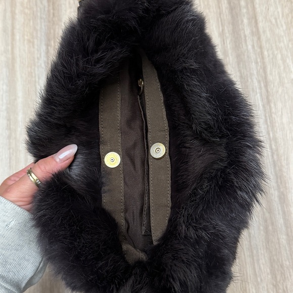 Y2K vintage Coach Ski Quilted Shoulder Bag with Fur Trim - Picture 5 of 13